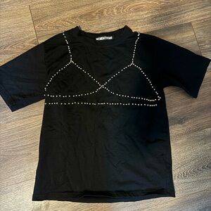 black t-shirt